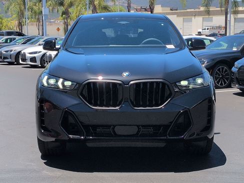 New 2027 BMW X6 xDrive40i w/ Premium Package AWD/4WD image 3
