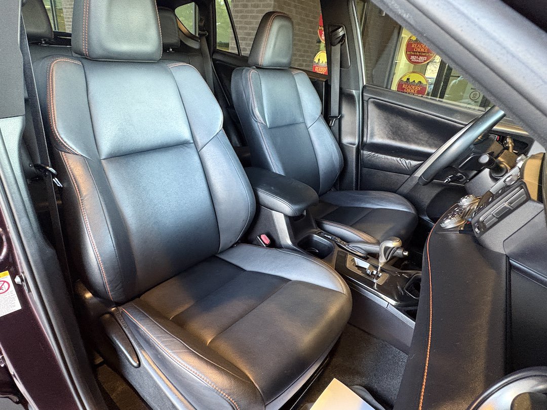 Used 2017 Toyota RAV4 SE w/ Power Extra Value Package AWD/4WD image 28