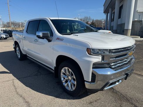 Used 2021 Chevrolet Silverado 1500 LTZ w/ Z71 Off-Road Package image 2