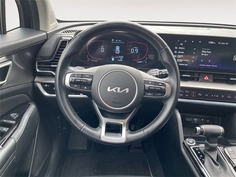 Used 2023 Kia Sportage EX image 12