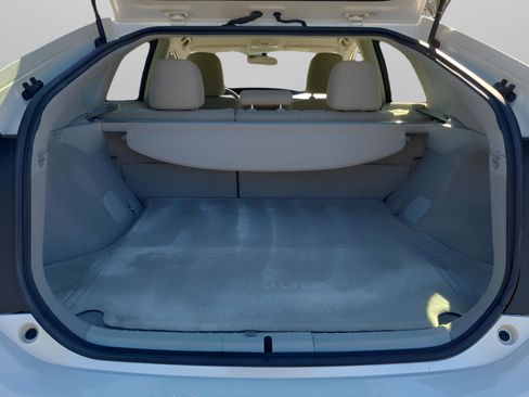 Used 2013 Toyota Prius Three image 30