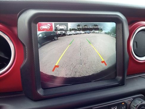 Used 2023 Jeep Wrangler Rubicon w/ Steel Bumper Group image 18