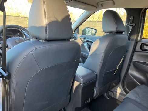 New 2024 Mitsubishi Eclipse Cross SE image 14