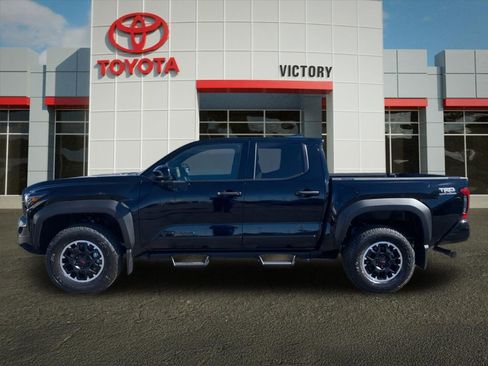 New 2025 Toyota Tacoma TRD Off-Road image 6