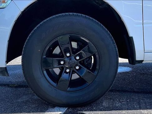Used 2019 RAM 1500 Express AWD/4WD image 35