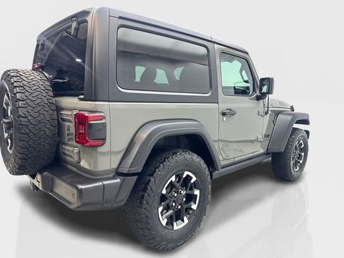 Used 2023 Jeep Wrangler Willys image 13