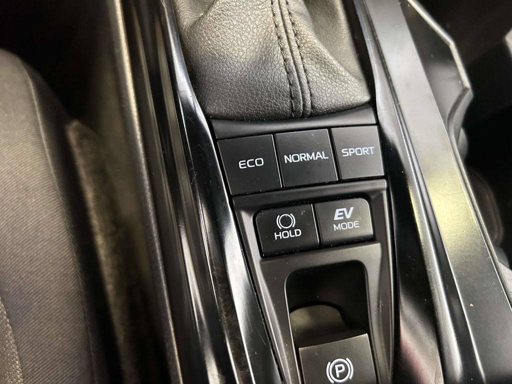 Certified 2025 Toyota Camry LE FWD image 22