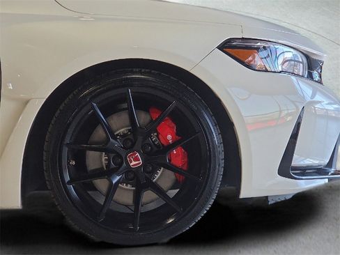 Used 2023 Honda Civic Type R image 11