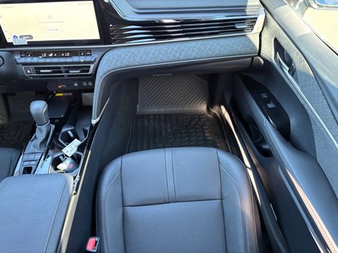 Used 2026 Toyota Camry XLE image 18