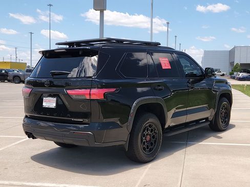Used 2025 Toyota Sequoia TRD Pro AWD/4WD image 5