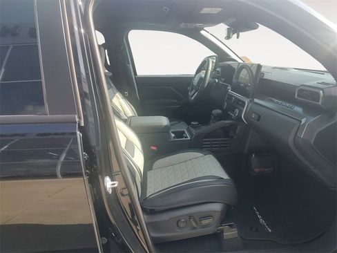 Used 2024 Toyota Tacoma TRD Off-Road image 15