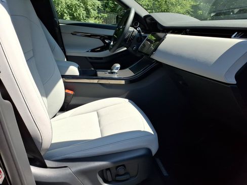 Certified 2026 Land Rover Range Rover Evoque S AWD/4WD image 3