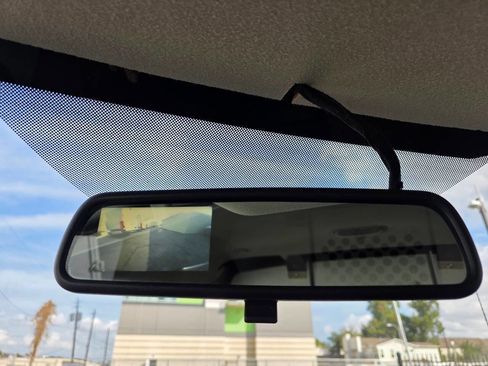 Used 2023 GMC Savana 3500 Extended w/ Driver Convenience Package image 9