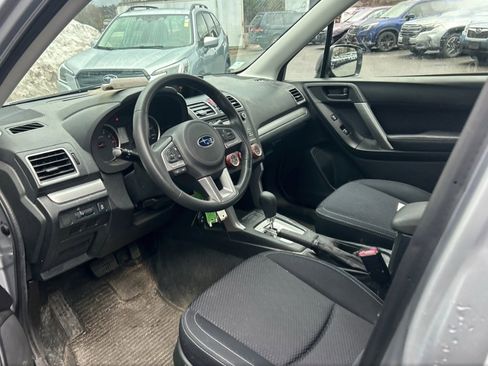 Used 2018 Subaru Forester 2.5i w/ Alloy Wheel Package image 10