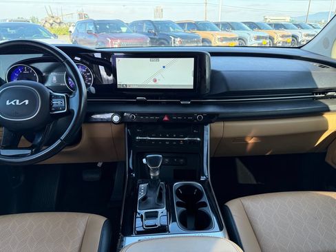 Certified 2022 Kia Carnival EX FWD image 23