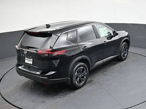 Certified 2026 Nissan Rogue SV FWD image 31
