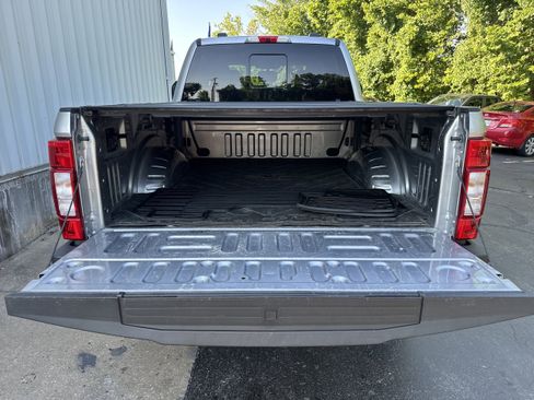 Used 2022 Ford F250 XLT w/ XLT Premium Package AWD/4WD image 12