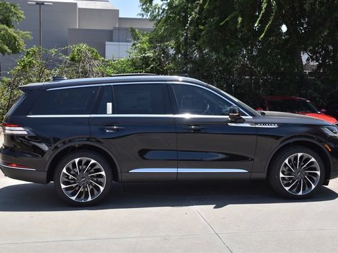 New 2026 Lincoln Aviator Reserve AWD/4WD image 5