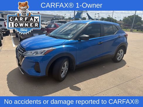 Used 2022 Nissan Kicks S FWD image 2