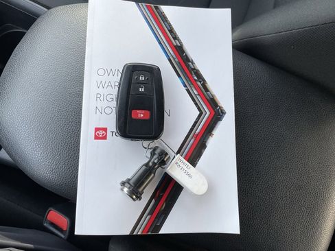 Used 2024 Toyota RAV4 XLE image 41