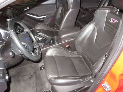 Used 2013 Ford Focus ST FWD image 18