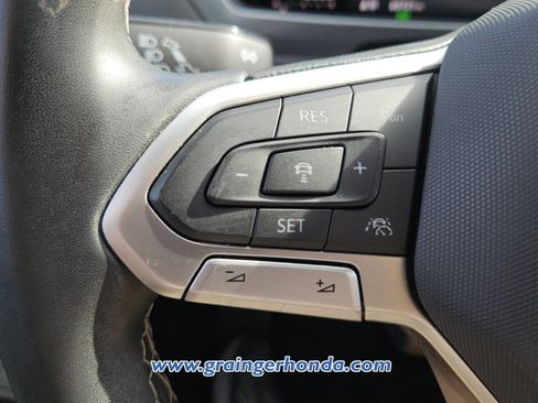 Used 2022 Volkswagen Tiguan SE FWD image 19