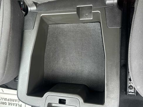 Used 2023 Chevrolet Silverado 1500 LT image 38