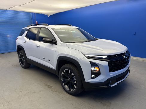New 2026 Chevrolet Equinox RS w/ Safety and Technology Package image 2