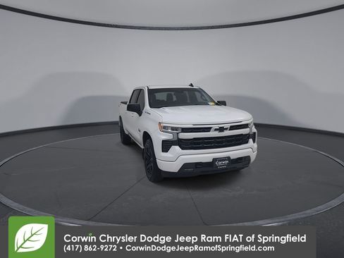 Used 2024 Chevrolet Silverado 1500 RST AWD/4WD image 3