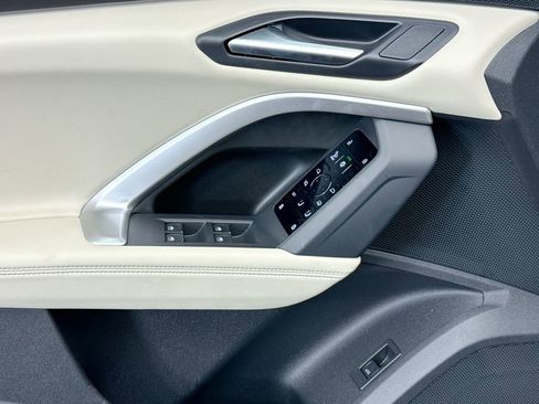 Certified 2025 Audi Q5 Premium Plus w/ Premium Plus image 22