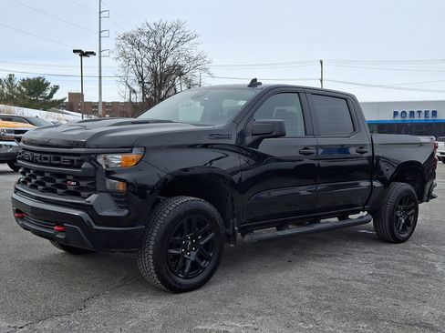 Used 2026 Chevrolet Silverado 1500 Custom Trail Boss w/ LPO, Dark Essentials Package image 3