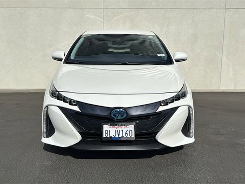 Used 2019 Toyota Prius Prime Premium image 2