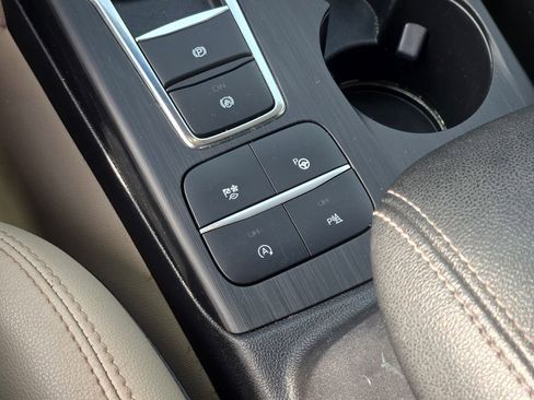 Used 2021 Ford Escape Titanium image 39