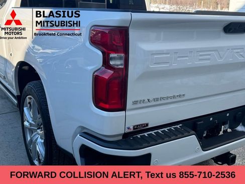 Used 2023 Chevrolet Silverado 1500 High Country w/ High Country Premium Package image 18