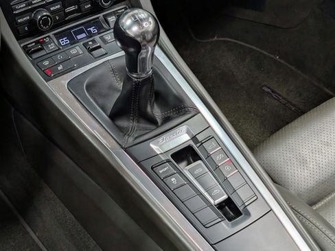 Used 2013 Porsche Boxster S image 25