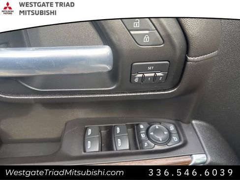 Used 2020 Chevrolet Silverado 2500 High Country w/ Technology Package AWD/4WD image 17