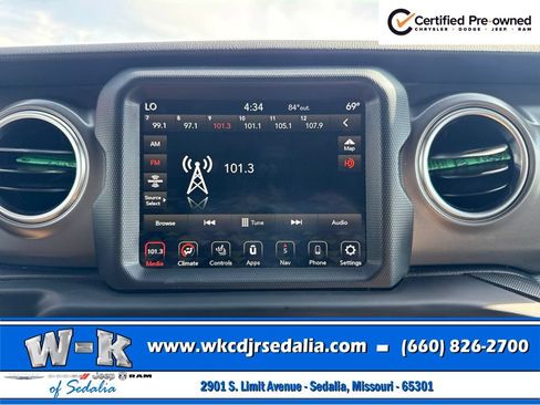 Used 2023 Jeep Wrangler Unlimited Rubicon w/ LED Lighting Group AWD/4WD image 37