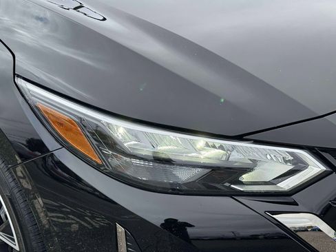 Used 2025 Nissan Sentra SR image 10