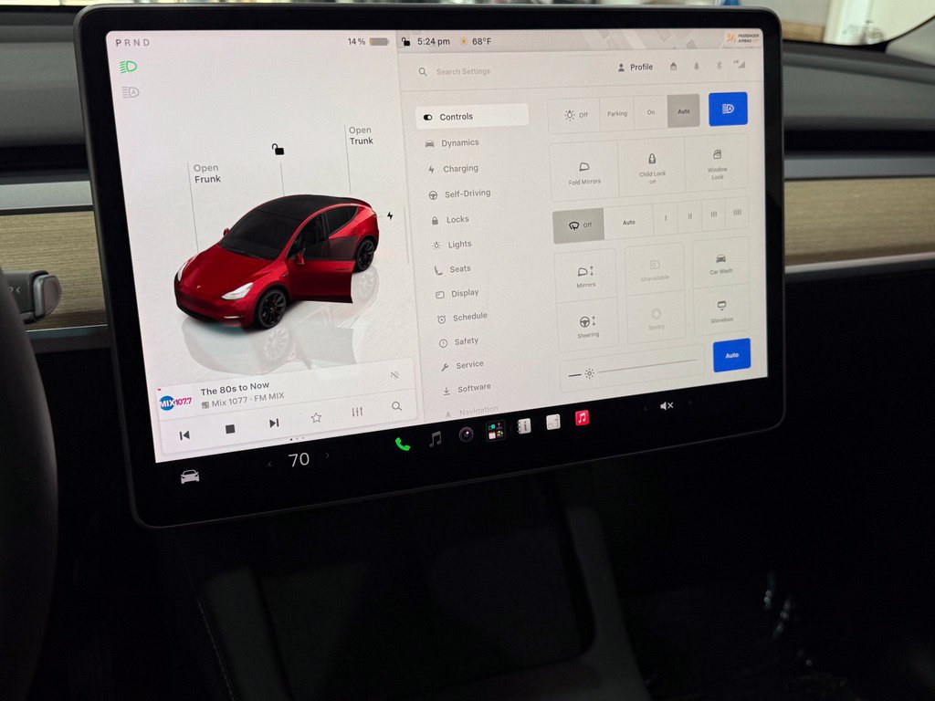 Used 2022 Tesla Model Y Long Range AWD/4WD image 36