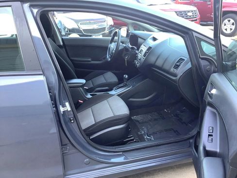 Used 2016 Kia Forte LX image 11