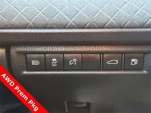 Used 2025 Toyota Camry XLE image 28