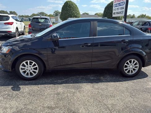 Used 2019 Chevrolet Sonic LT w/ Convenience Package image 2