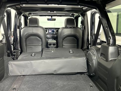 Used 2023 Jeep Wrangler Freedom Edition image 23