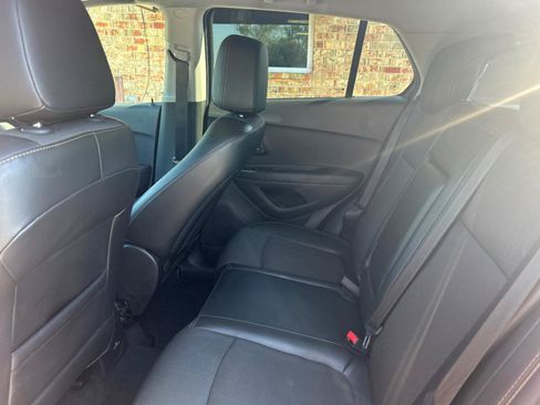 Used 2019 Chevrolet Trax LT w/ LT Convenience Package AWD/4WD image 20