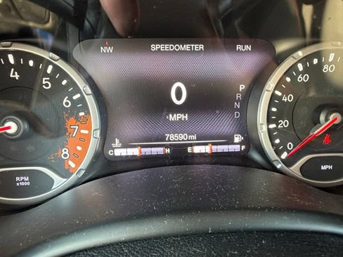 Used 2017 Jeep Renegade Trailhawk w/ Cold Weather Group II AWD/4WD image 18