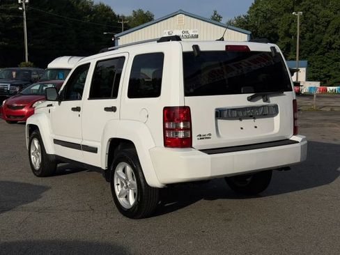 Used 2012 Jeep Liberty Limited AWD/4WD image 3