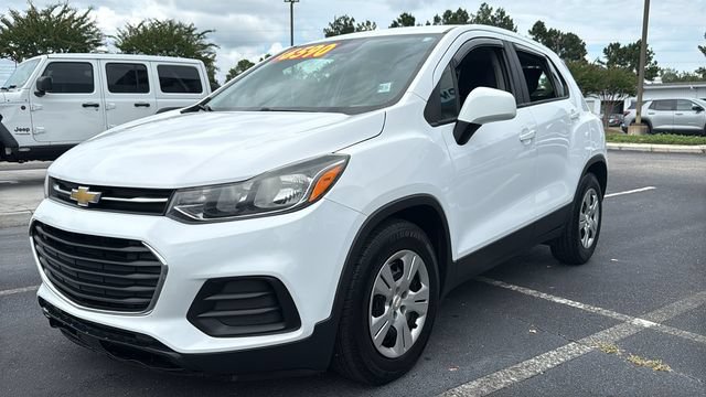 Used 2017 Chevrolet Trax LS FWD image 3