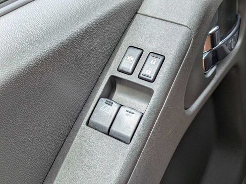 Used 2012 Nissan Frontier SV RWD image 21