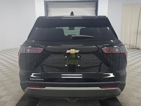 Used 2026 Chevrolet Equinox LT FWD image 6