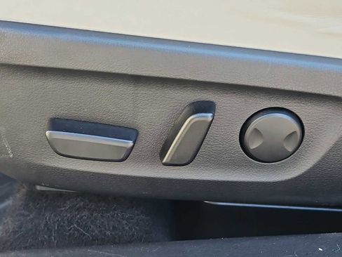 Used 2022 MAZDA MX-30 Electric w/ Premium Plus Pkg image 17